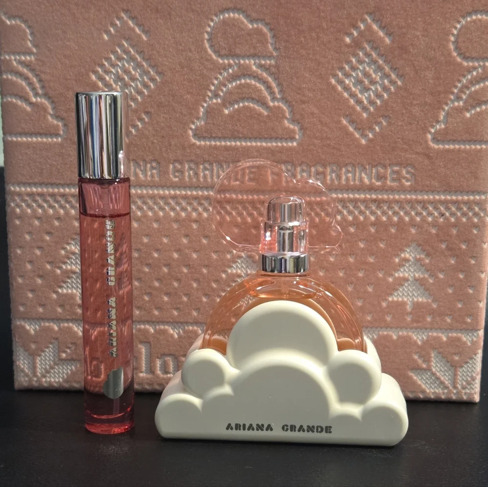 Ariana Grande Cloud Pink Gift Set